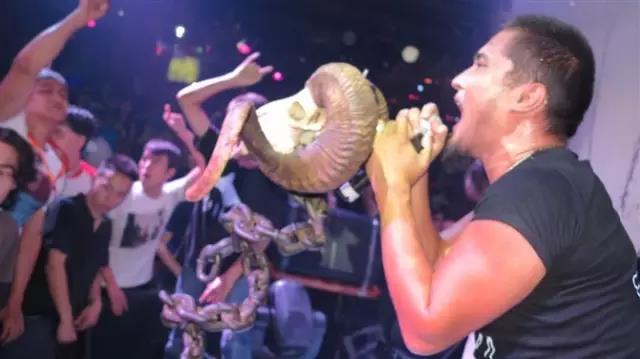 ファイル:Karhan 12.jpg