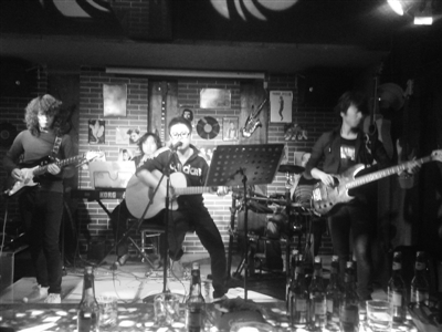 ファイル:Walker(wulumuqishi) 12.jpg