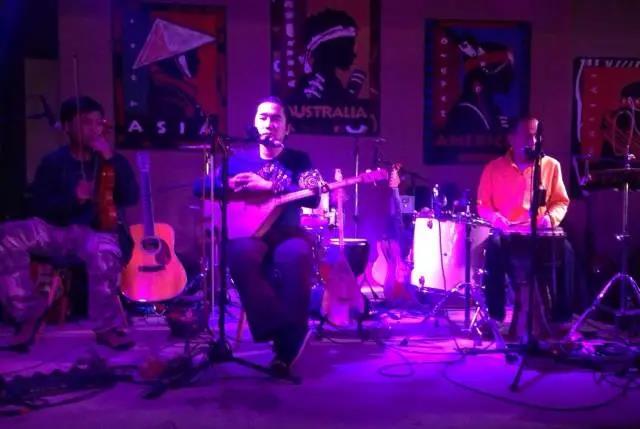 ファイル:Jianghetadepengyoumen 12.jpg