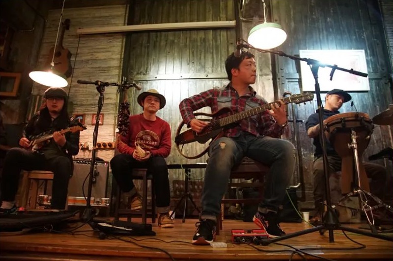 ファイル:Siweichongzi 11.jpg