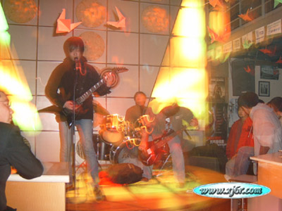 ファイル:Tuibian(wulumuqishi) 11.jpg