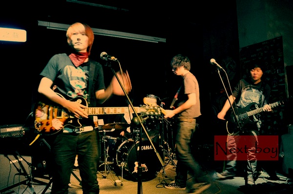 ファイル:Fourpm 11.jpg