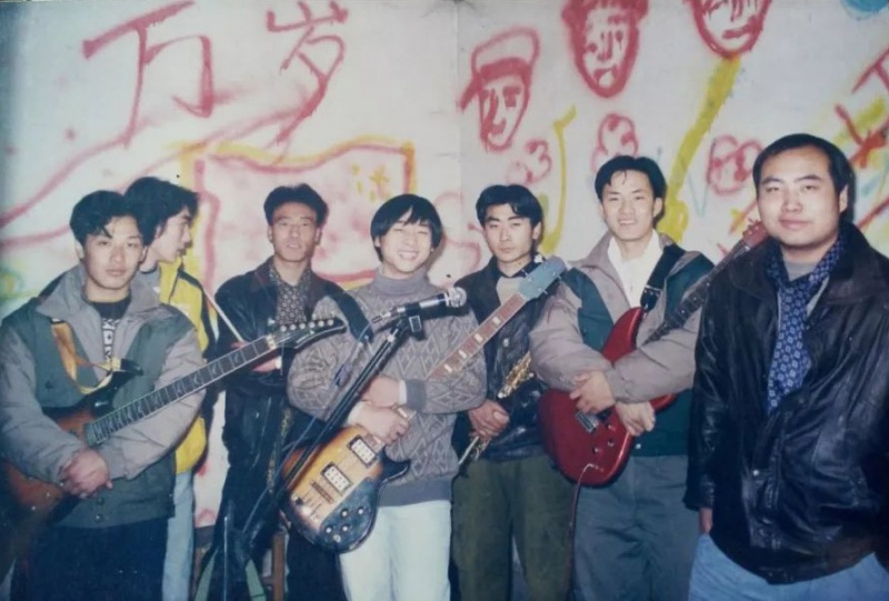 ファイル:Buyi 22.jpg