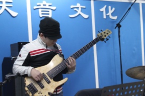 Wangwei(bass) 11.jpg