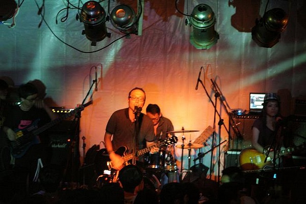 ファイル:Dolphinhotel 11.jpg