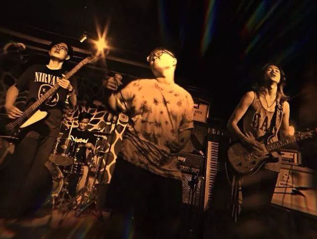 ファイル:Lifer 11.jpg