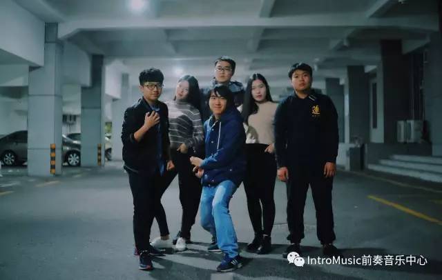 ファイル:Gulu 11.jpg