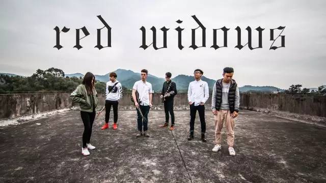 ファイル:Redwindows 11.jpg