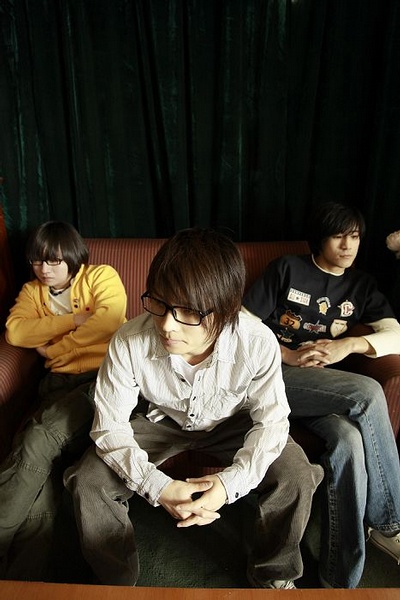 ファイル:Weilaijiaotache 13.jpg