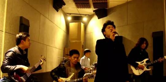 ファイル:Qinga 11.jpg