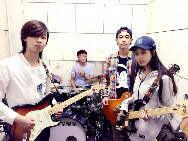 ファイル:Thesunlight 11.jpg