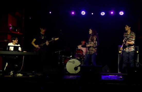 ファイル:Velveteen 11.jpg