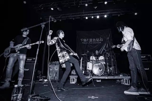 ファイル:Lansezuanshi 11.jpg