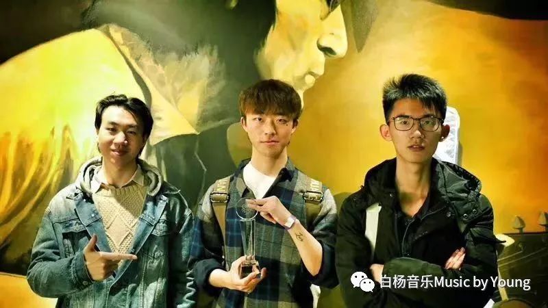 ファイル:Amateur 11.jpg