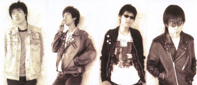 ファイル:Thetriggers 11.jpg