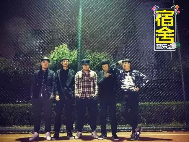 ファイル:E80 11.jpg