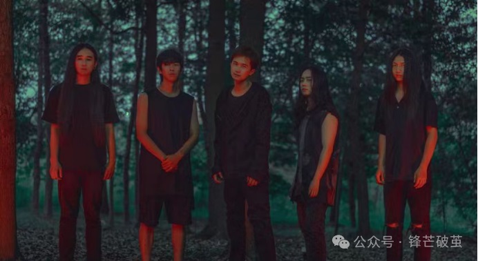 ファイル:Noonesurvived 11.jpg