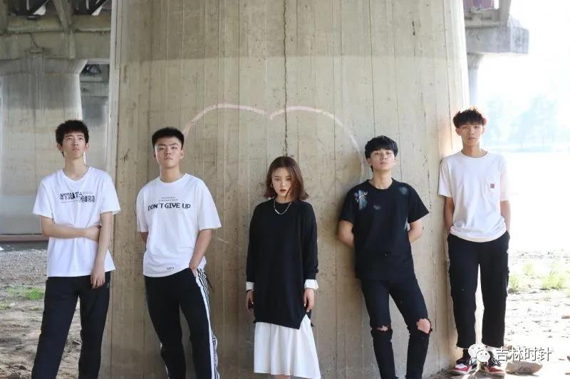 ファイル:Ziyouluoti(jilinshi) 11.jpg