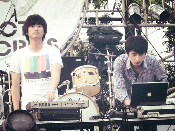 ファイル:Zigzag 11.jpg