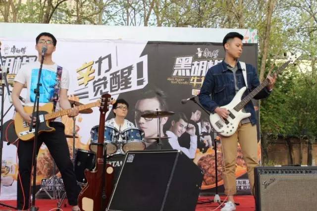 ファイル:4x 11.jpg