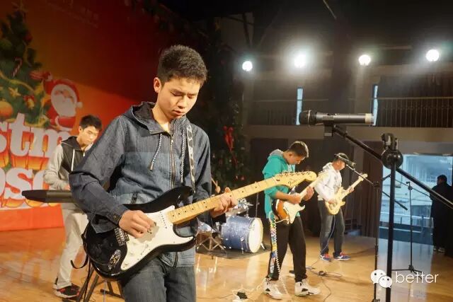 ファイル:Embers(wuhanshi) 11.jpg