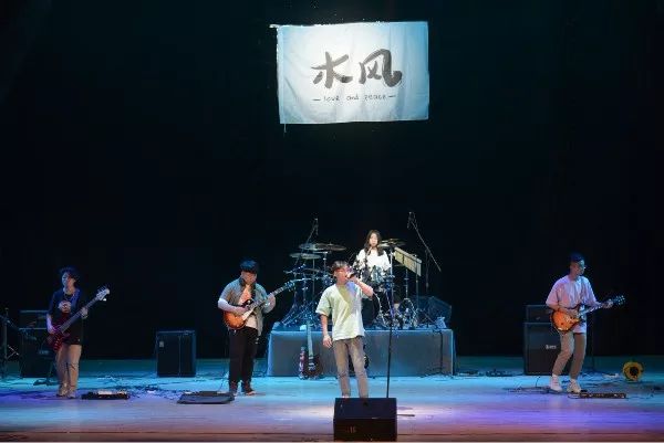 ファイル:Kexuebairimeng 11.jpg