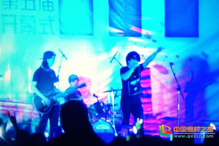 ファイル:Niguang(shijiazhuangshi) 11.jpg