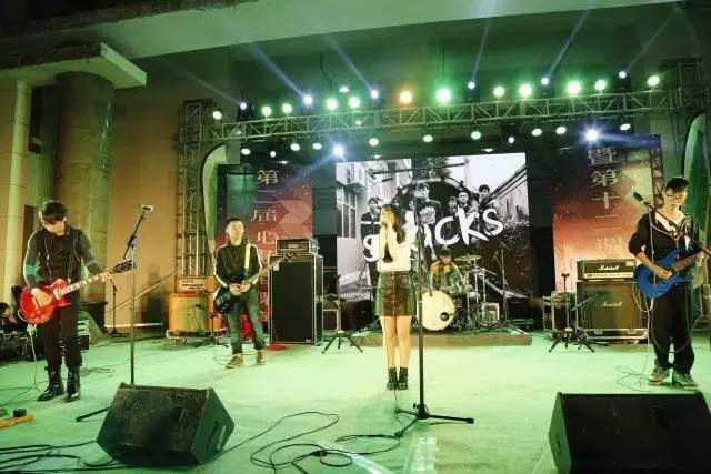 ファイル:Snacks 11.jpg