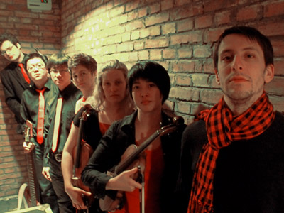 ファイル:Girlsarewaitingtomeetyou 11.jpg