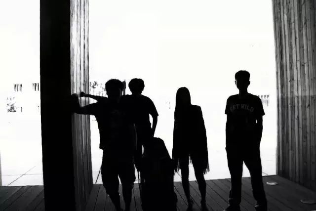 ファイル:Thenextband 11.jpg