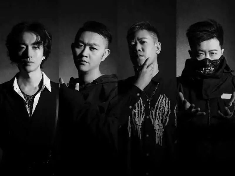 ファイル:Knivesrain 13.jpg