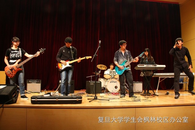 ファイル:Chasingthebeats 11.jpg