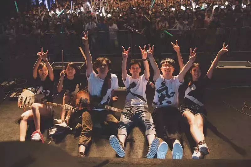 ファイル:Qiqiuren 12.jpg