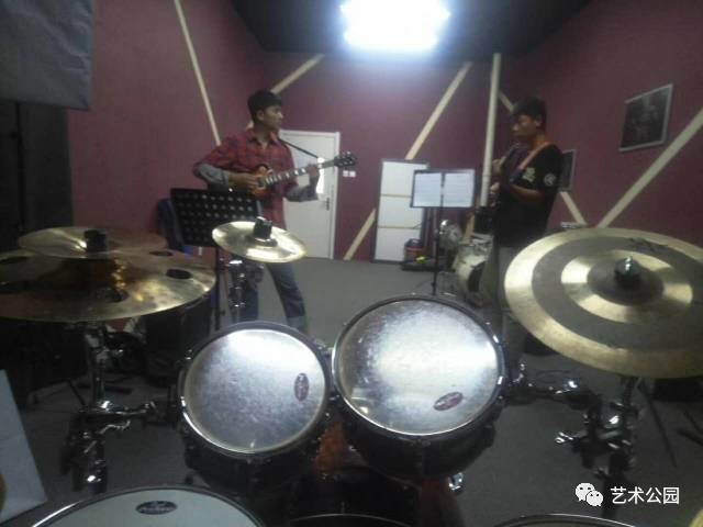 ファイル:Yizileyuan 11.jpg