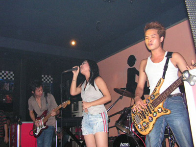 ファイル:Crossing(baiseshi) 11.jpg