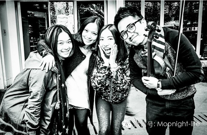 ファイル:Moonight(shenzhenshi) 12.jpg