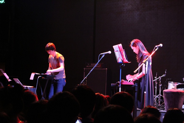 ファイル:Simian 12.jpg