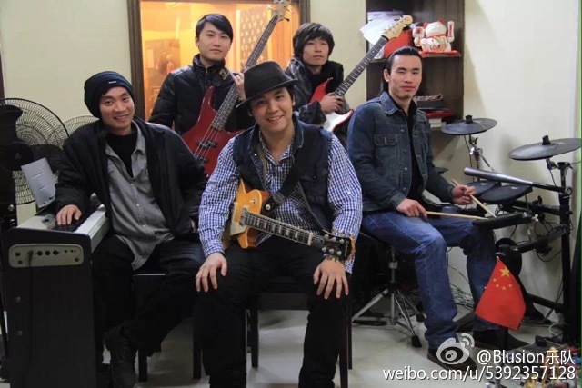 ファイル:Blusion 11.jpg