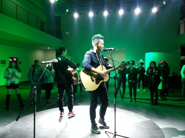 ファイル:Cue 11.jpg