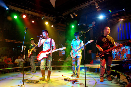 ファイル:Ziwaixian(baiseshi) 11.jpg