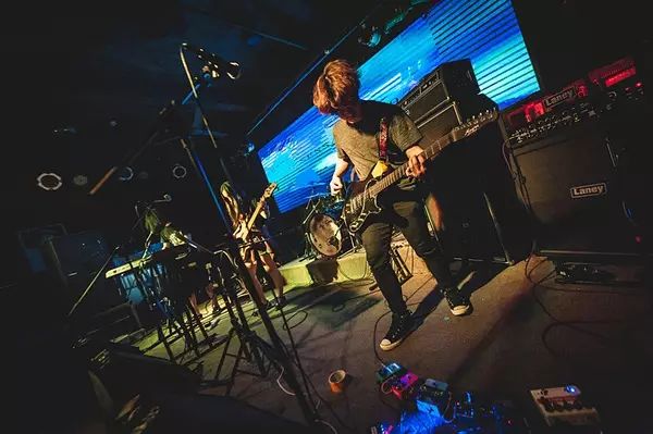 ファイル:Loversintheair 11.jpg