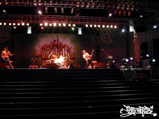 ファイル:Wai 11.jpg