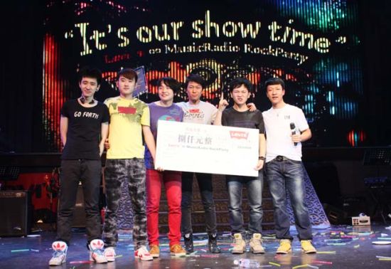 ファイル:Loya 11.jpg