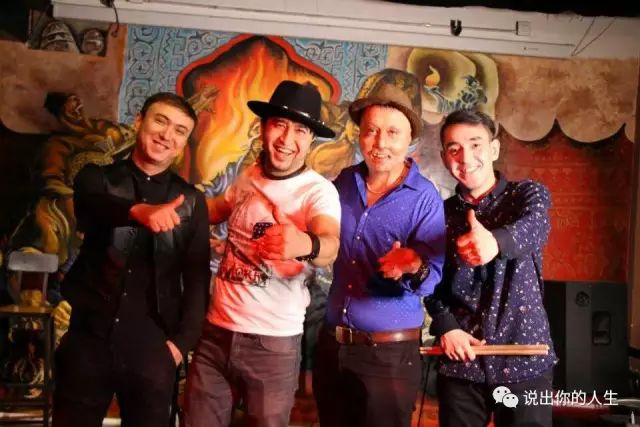 ファイル:Waixingren(wulumuqishi) 11.jpg