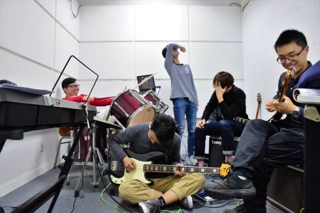 ファイル:Hongbaitouzi 11.jpg