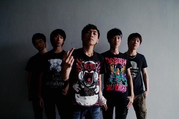 ファイル:Thundertears 11.jpg