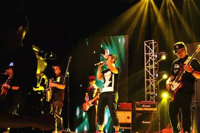 ファイル:Biu(hangzhoushi) 11.jpg