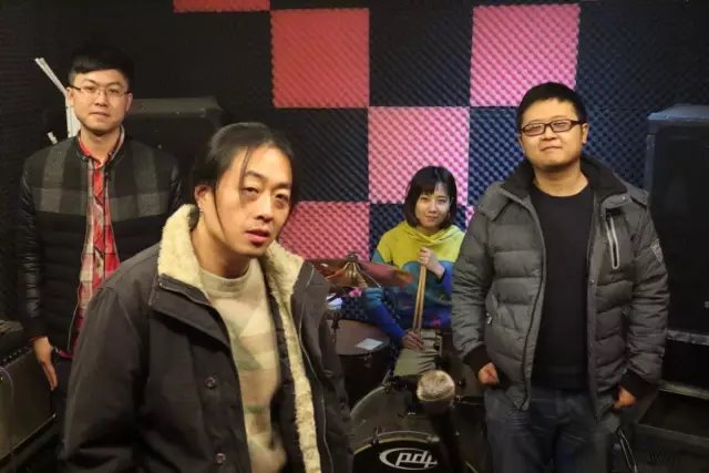 ファイル:Absurdistan 12.jpg