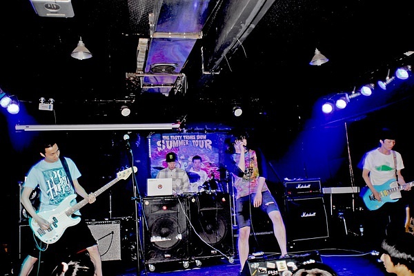 ファイル:Monster3homepar 11.jpg