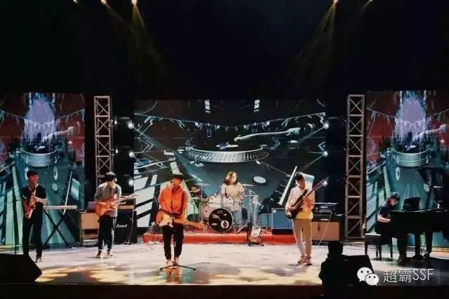 ファイル:Whocars 11.jpg